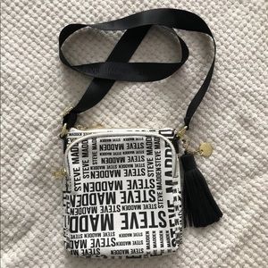 Steve Madden cross bag
